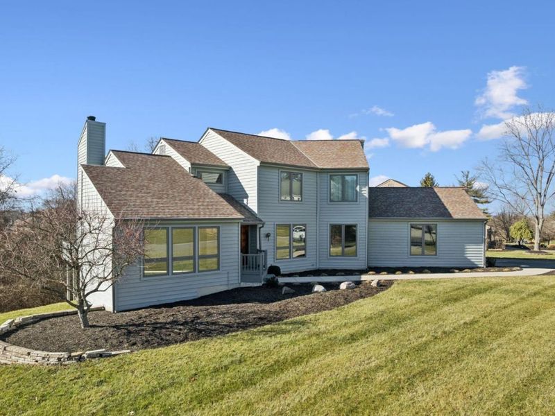 10301 Giverny Boulevard, Evendale, OH 45241 Photo 3