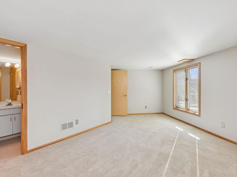 10301 Giverny Boulevard, Evendale, OH 45241 Photo 58