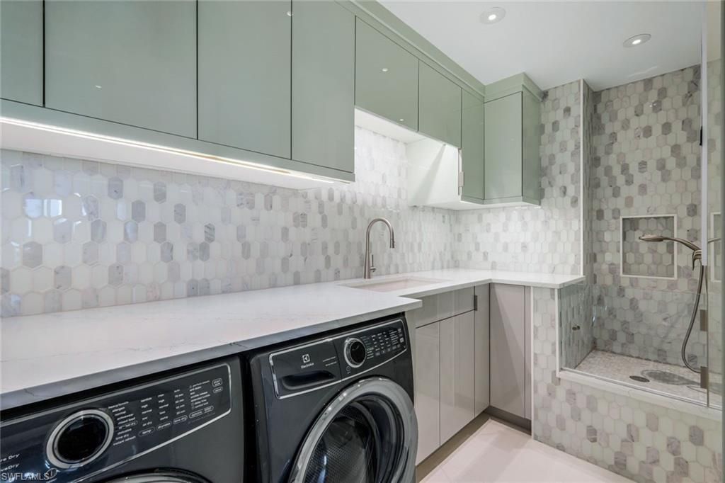 285 Grande Way, Unit 1006, Naples, FL 34110 Photo