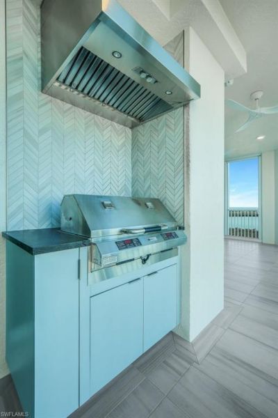 285 Grande Way, Unit 1006, Naples, FL 34110 Photo