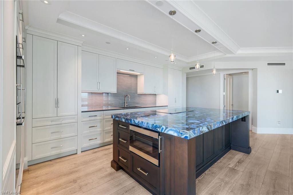 285 Grande Way, Unit 1006, Naples, FL 34110 Photo