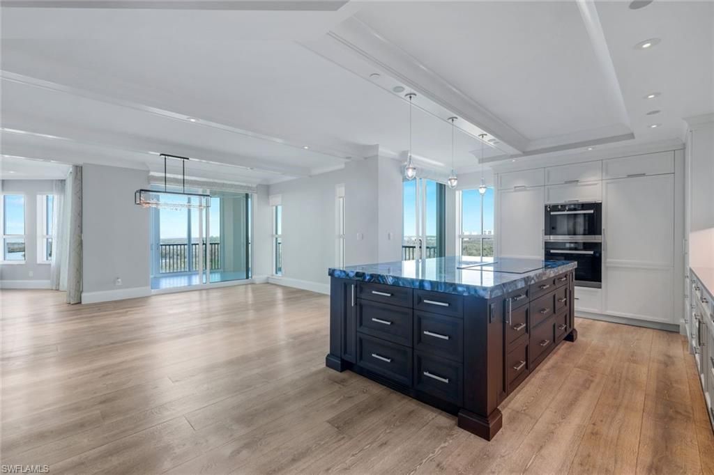285 Grande Way, Unit 1006, Naples, FL 34110 Photo