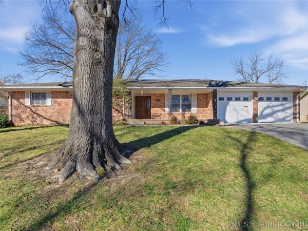 1037 Meadow Drive, Bartlesville, OK 74006
