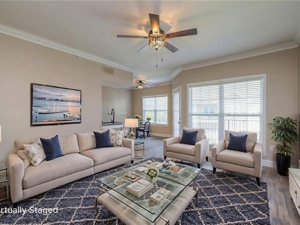 11614 Tomahawk Creek Parkway, Unit I, Leawood, KS 66211