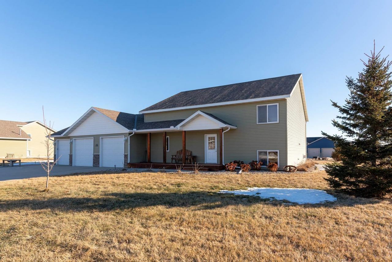 141 Chase Avenue, Nicollet, MN 56074 Main Photo