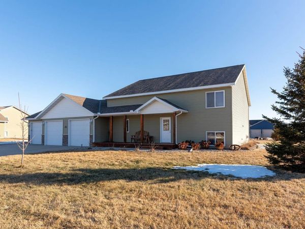 141 Chase Avenue, Nicollet, MN 56074