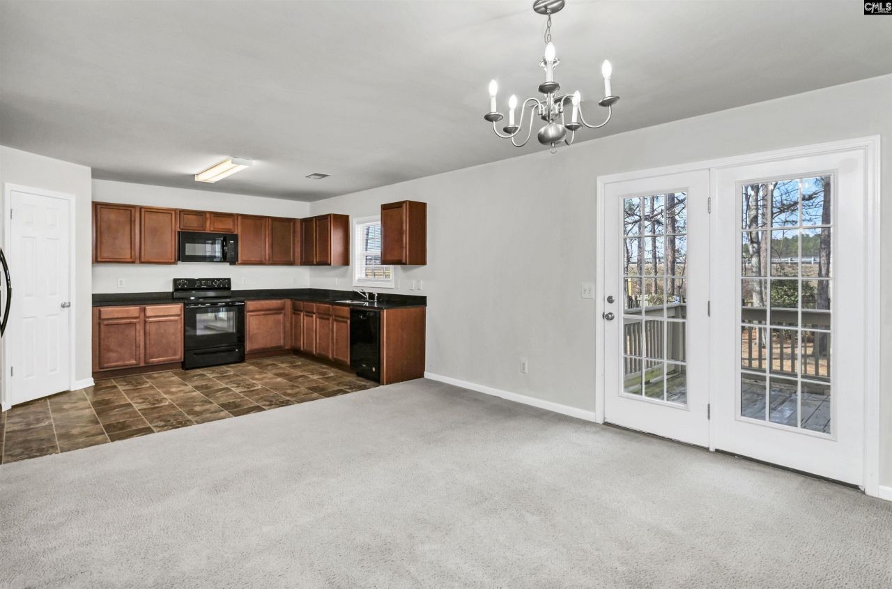 118 Whitton Court Photo 10