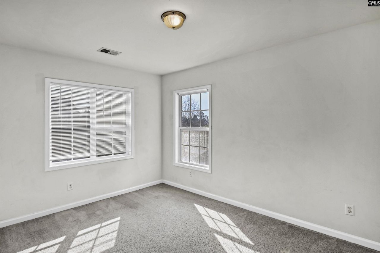 118 Whitton Court Photo 21