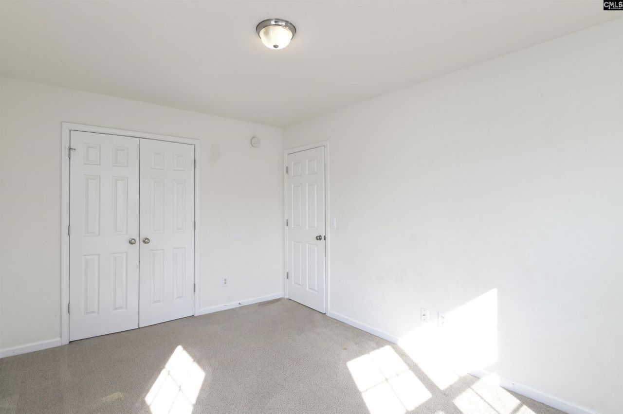 118 Whitton Court Photo 33