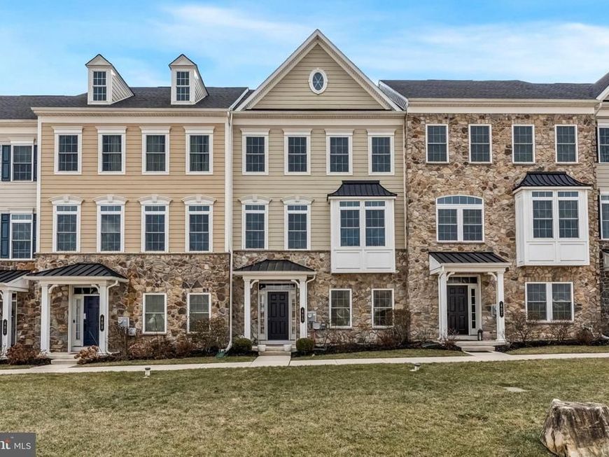 405 Gladstone Court, Malvern, PA 19355 Main Photo