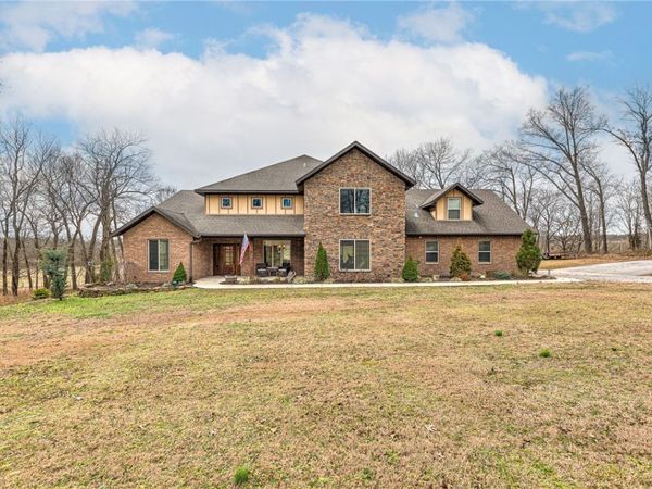 425 NE Duke Hill Road , Bentonville, AR 72713