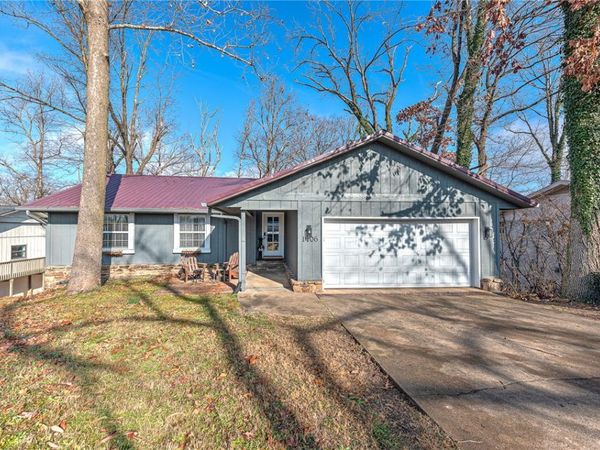 1406 Dogwood Drive , Bentonville, AR 72712