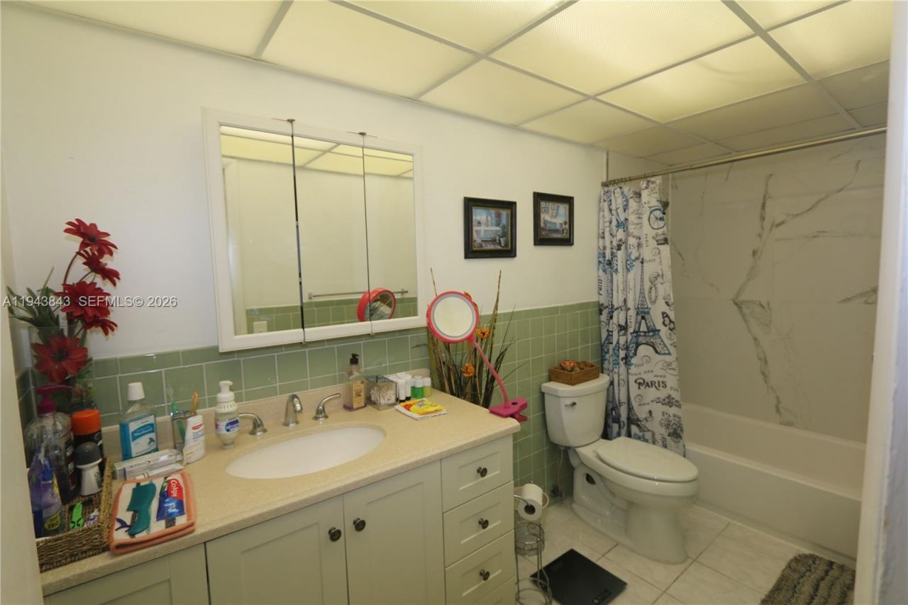 6940 NW Miami Gardens Dr, Unit 1-430, Hialeah, FL 33015 Photo