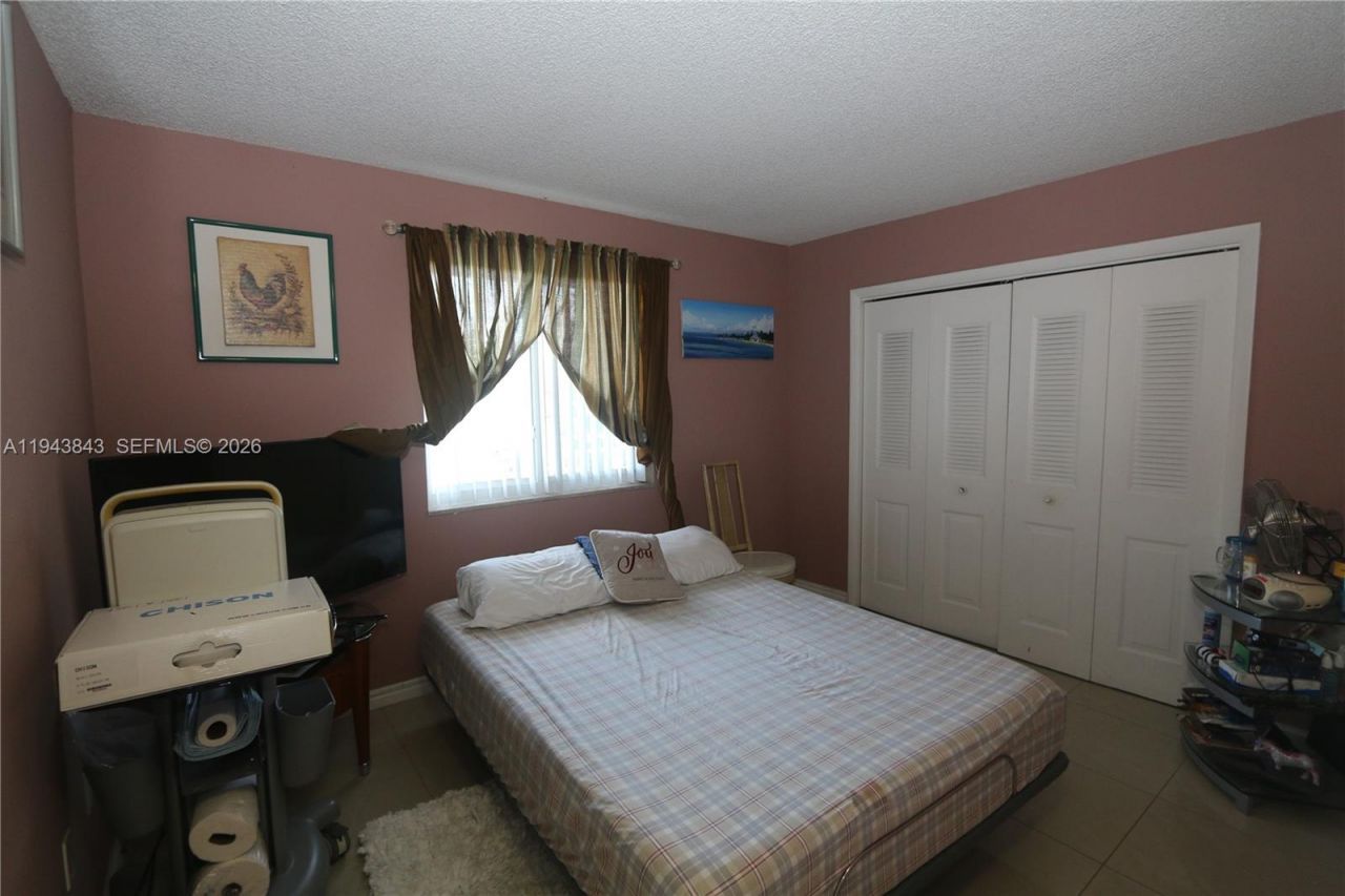 6940 NW Miami Gardens Dr, Unit 1-430, Hialeah, FL 33015 Photo