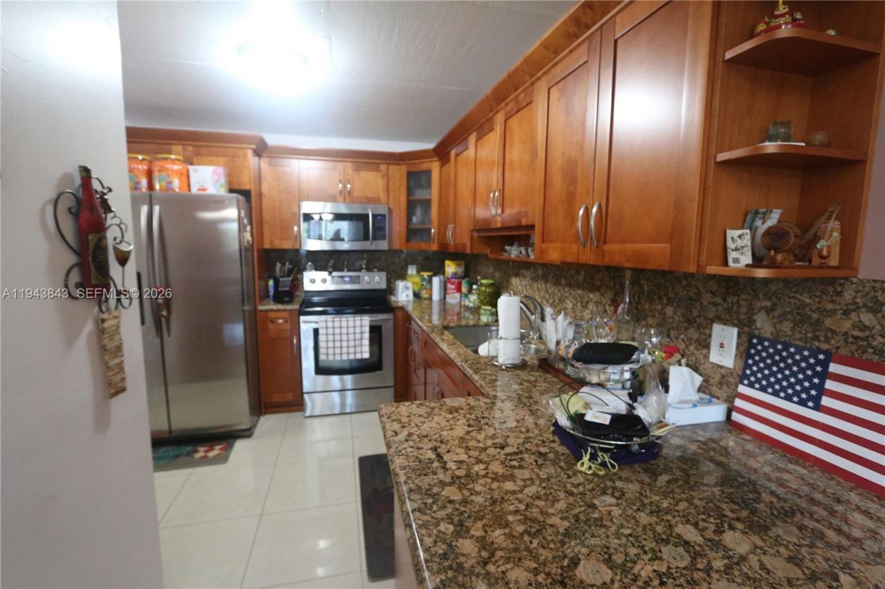 6940 NW Miami Gardens Dr, Unit 1-430, Hialeah, FL 33015 Photo