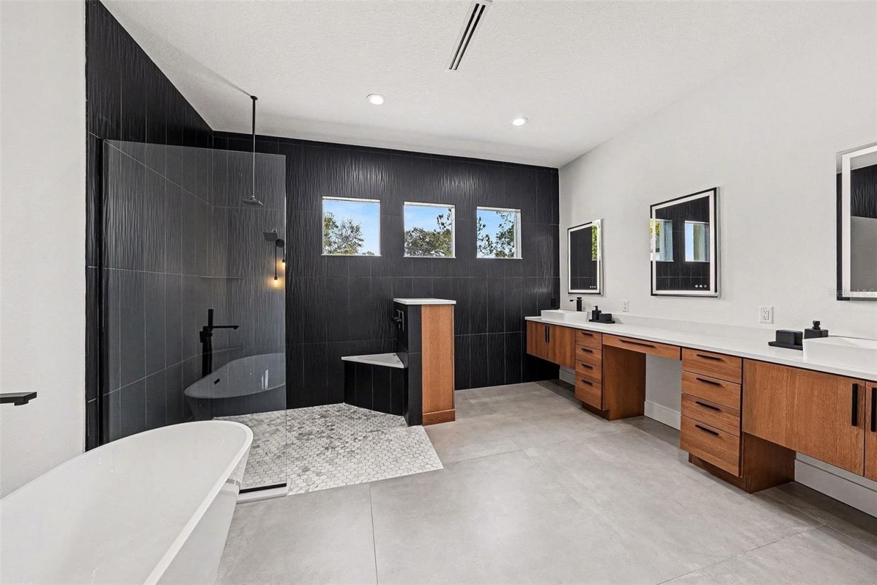 17296 Raintree Road, Lutz, FL 33558 Photo