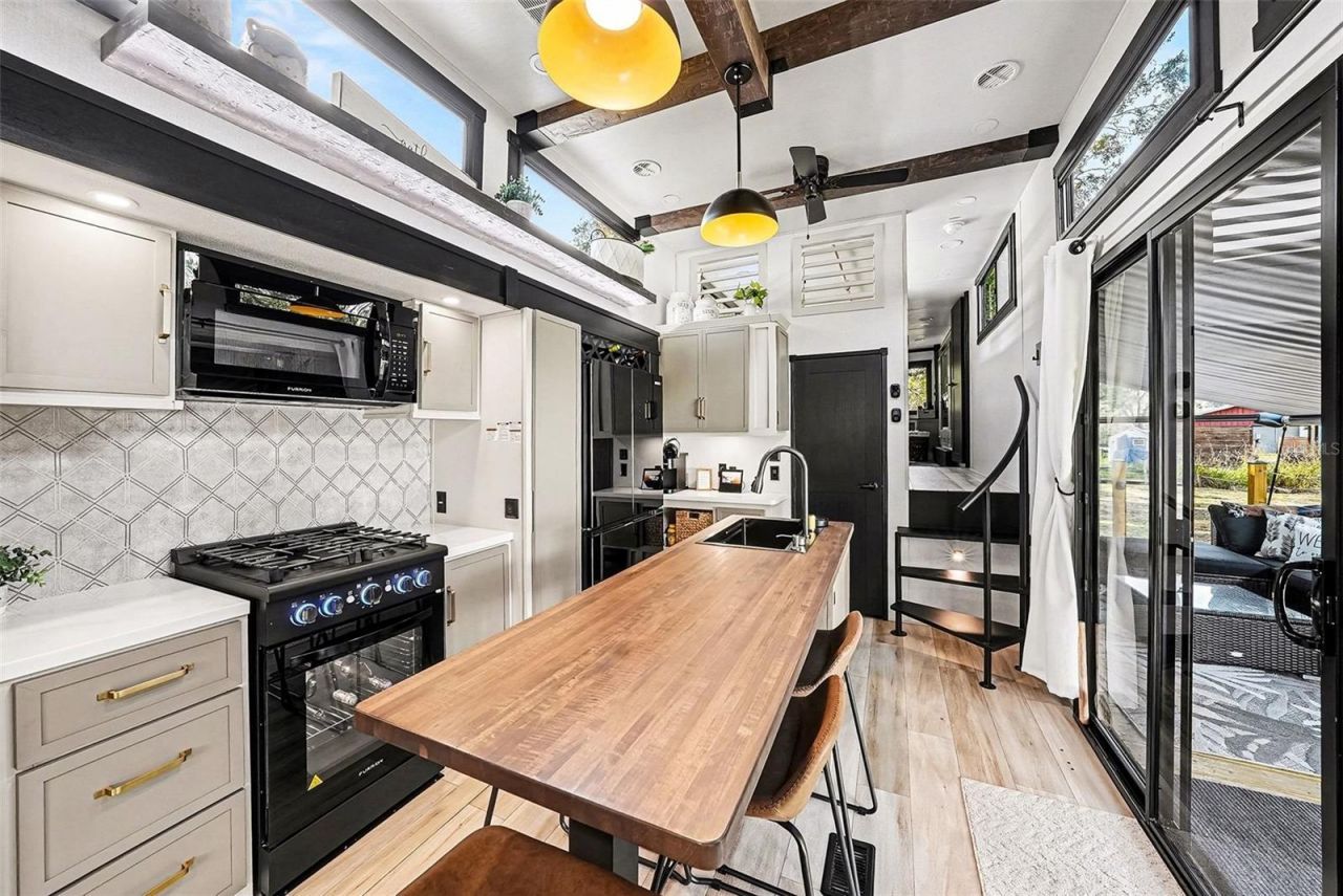 17296 Raintree Road, Lutz, FL 33558 Photo