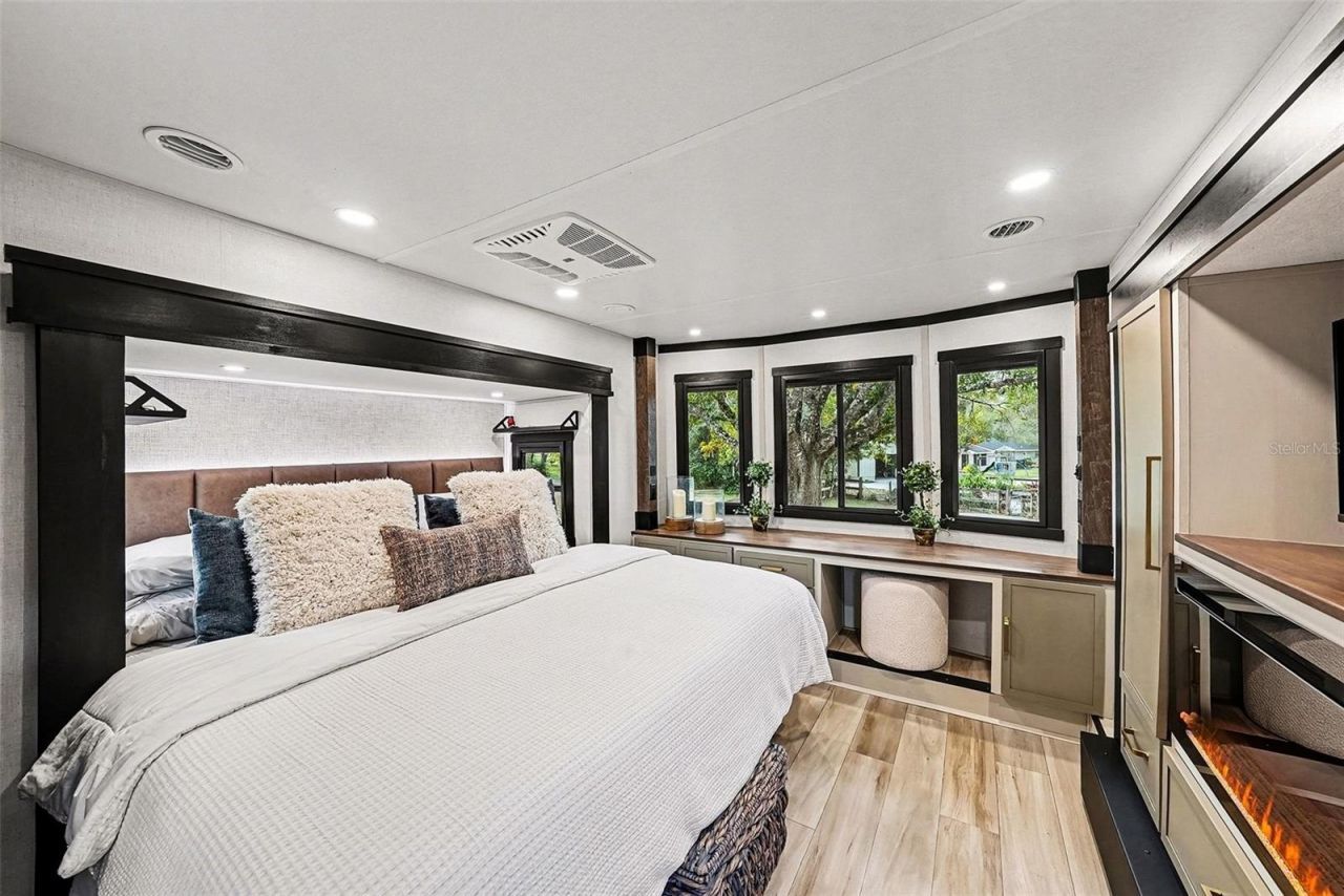 17296 Raintree Road, Lutz, FL 33558 Photo