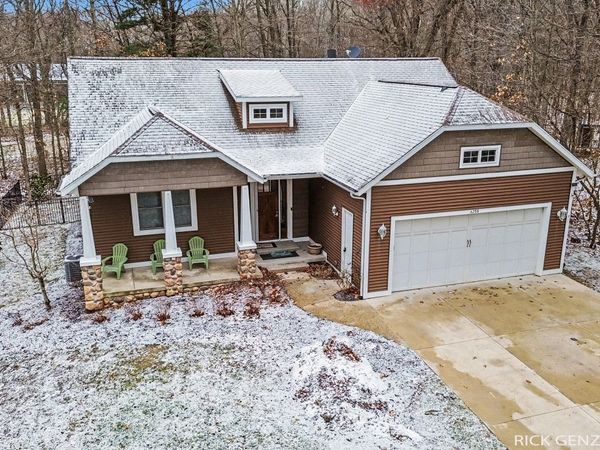 6288 Hawthorne Court, Saugatuck, MI 49453