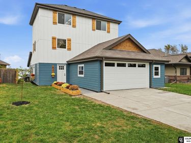 840 Lakeshore Drive, Lincoln, NE 68528