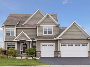 2559 Woods Drive, Victoria, MN 55386