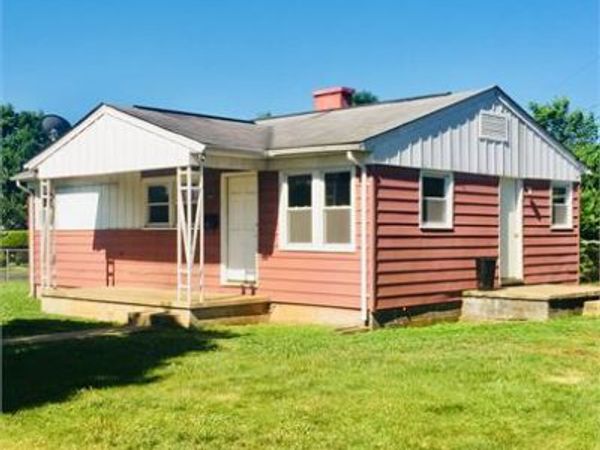 1804 AIRPORT AVENUE, FREDERICKSBURG, VA 22401