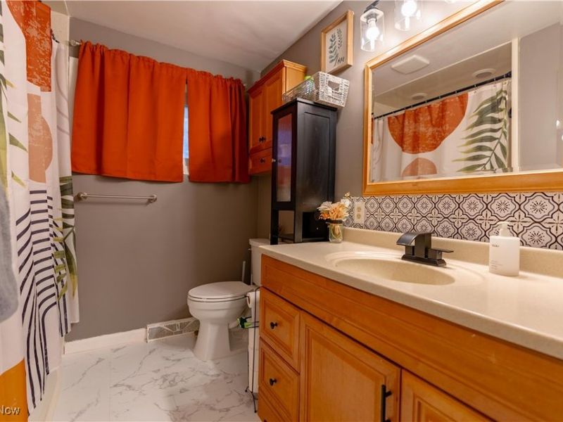 5613 Thunderbird Circle NW, North Canton, OH 44720 Photo 18