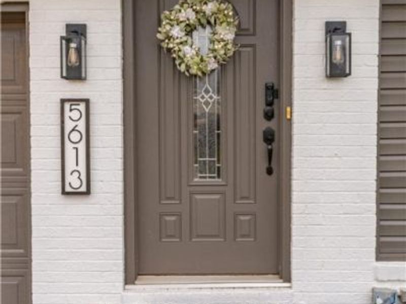 5613 Thunderbird Circle NW, North Canton, OH 44720 Photo 2