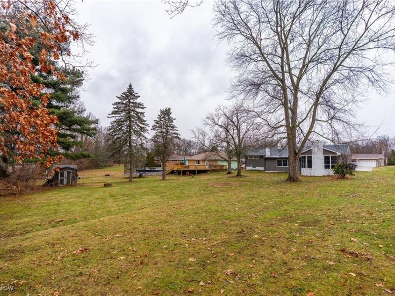 5613 Thunderbird Circle NW, North Canton, OH 44720 Photo 5