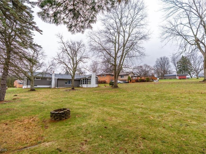 5613 Thunderbird Circle NW, North Canton, OH 44720 Photo 6