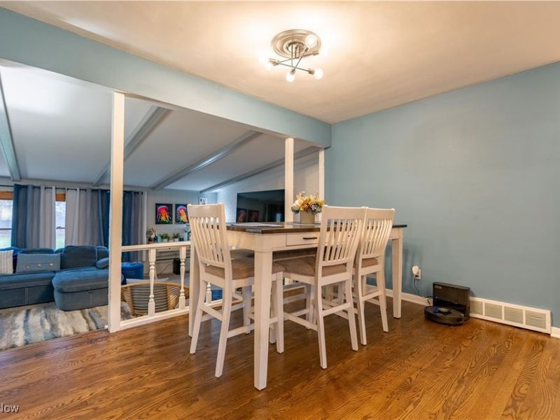 5613 Thunderbird Circle NW, North Canton, OH 44720 Photo 9