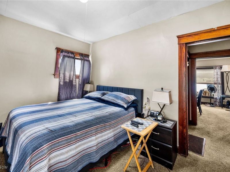 3812 Poe Avenue, Cleveland, OH 44109 Photo 14