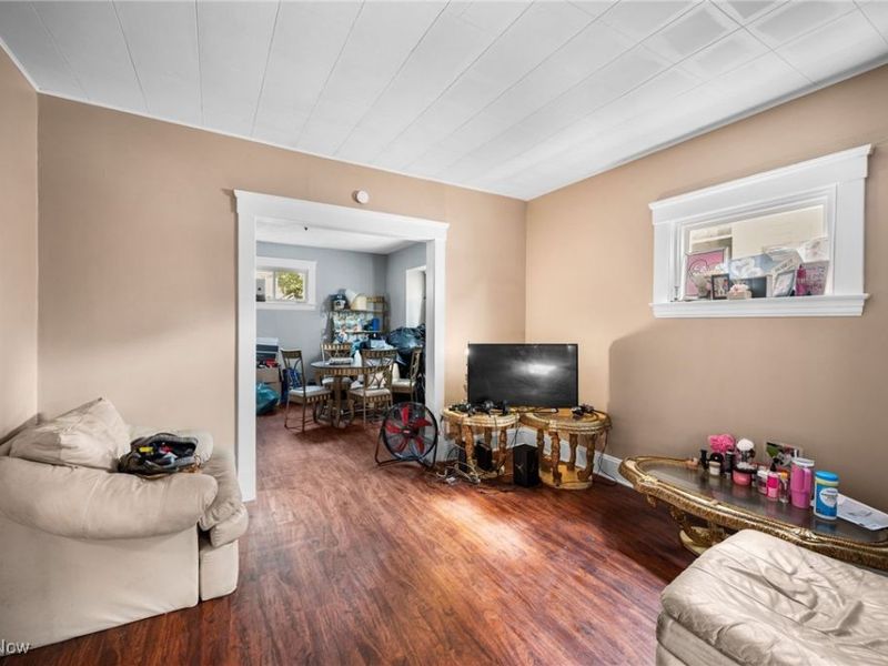 3812 Poe Avenue, Cleveland, OH 44109 Photo 28