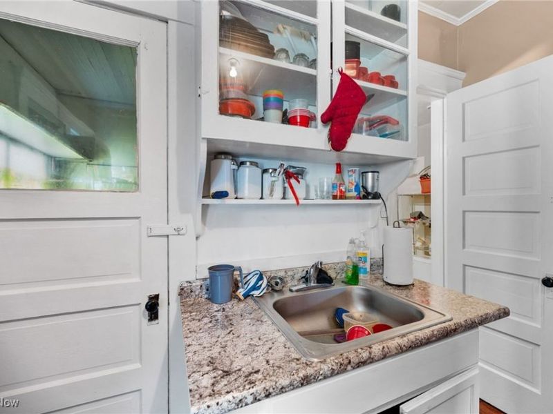 3812 Poe Avenue, Cleveland, OH 44109 Photo 32