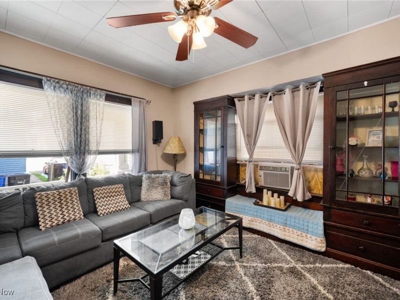 3812 Poe Avenue, Cleveland, OH 44109 Photo 6