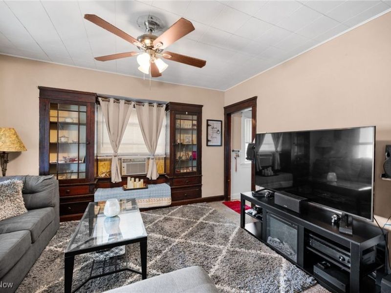 3812 Poe Avenue, Cleveland, OH 44109 Photo 7