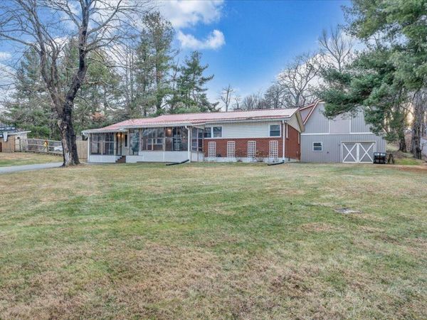9009 Poor Mountain RD, Bent Mountain, VA 24059