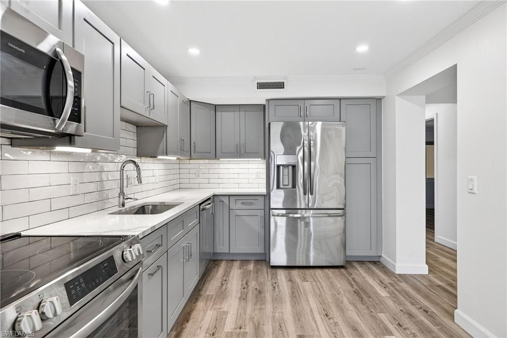 200 Periwinkle Way, Unit 124, Sanibel, FL 33957 Photo