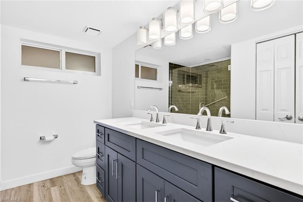 200 Periwinkle Way, Unit 124, Sanibel, FL 33957 Photo