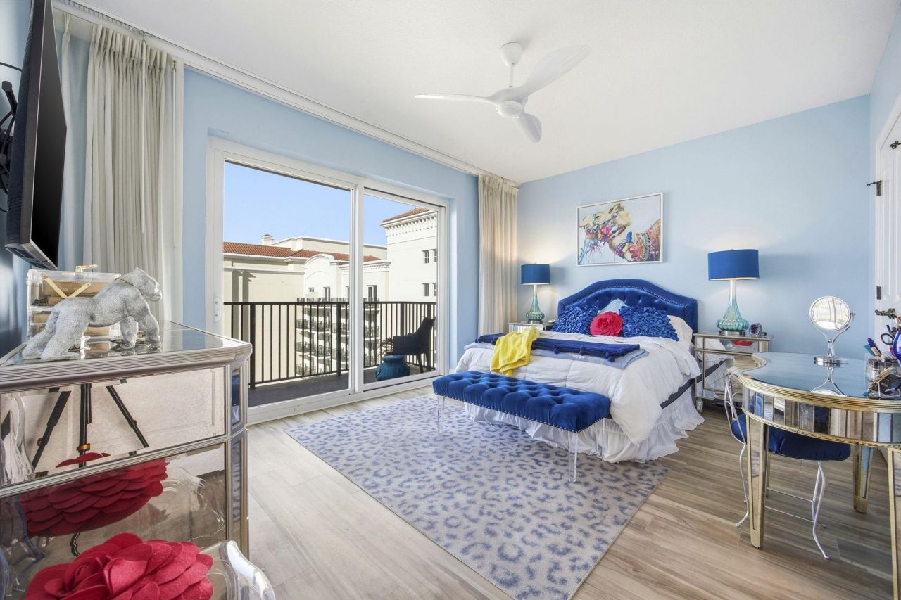 8121 Amalfi Pl. Photo 15