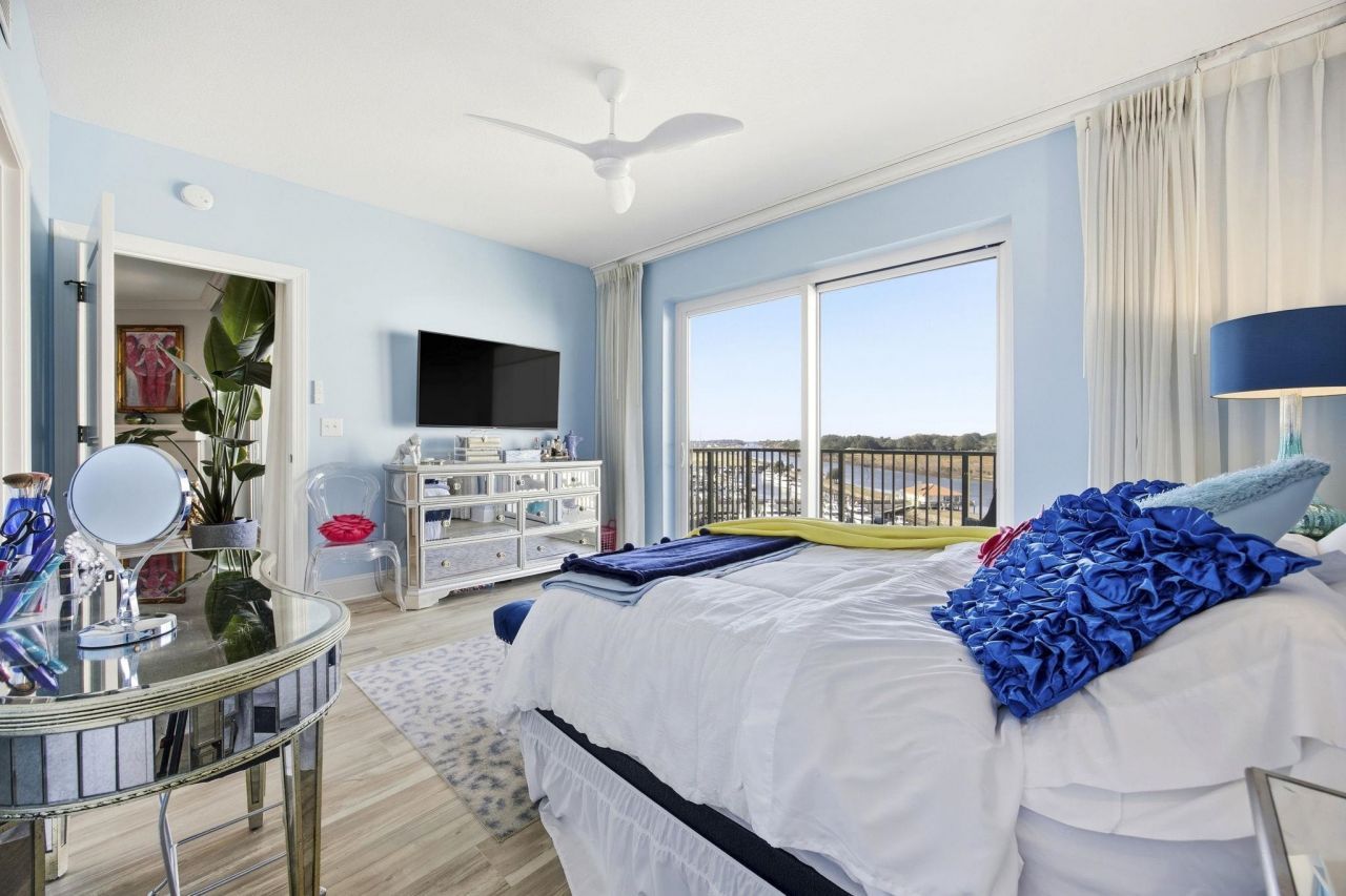 8121 Amalfi Pl. Photo 18