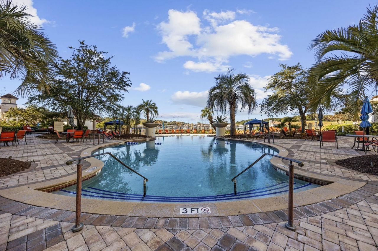 8121 Amalfi Pl. Photo 28