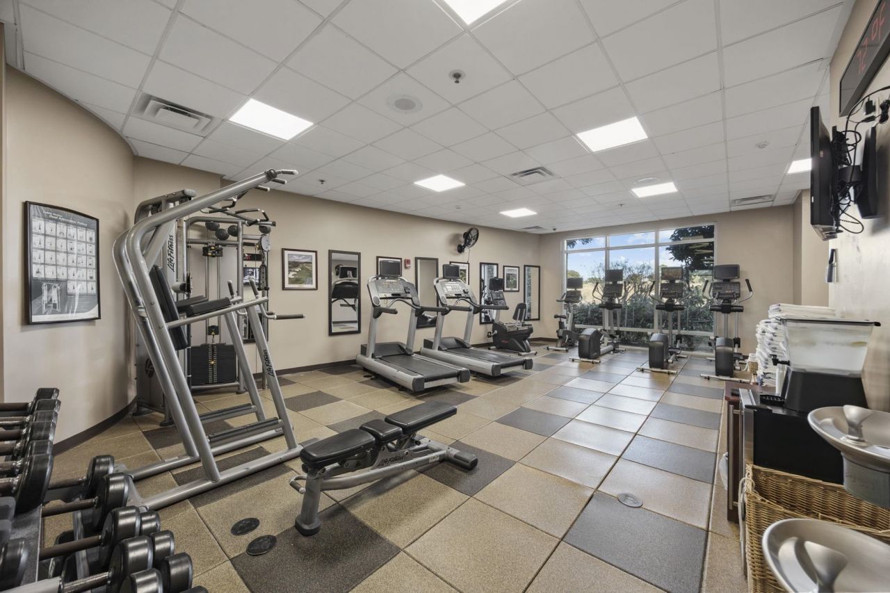 8121 Amalfi Pl. Photo 38