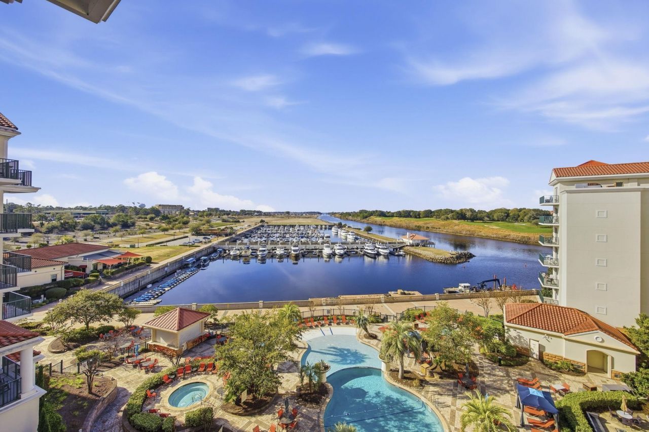 8121 Amalfi Pl. Photo 6