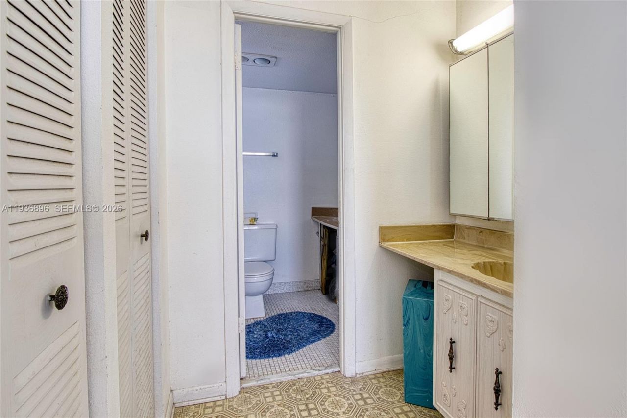 6900 Bay Dr, Unit 10K, Miami Beach, FL 33141 Photo