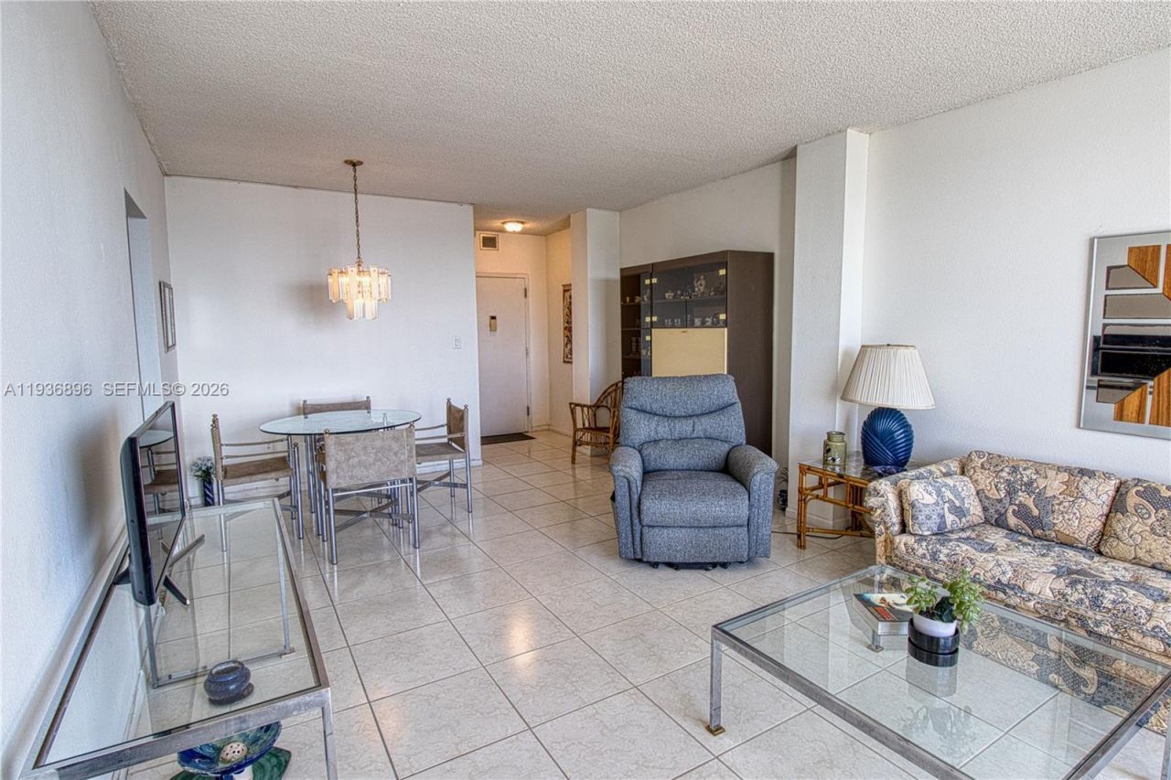 6900 Bay Dr, Unit 10K, Miami Beach, FL 33141 Photo