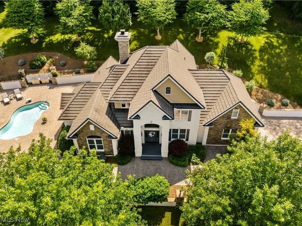 948 Little Coal River Road, Charleston, WV 25309