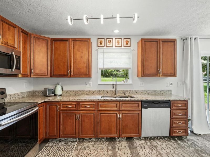 329 Ridgeview Lane, Monroe, OH 45050 Photo 10