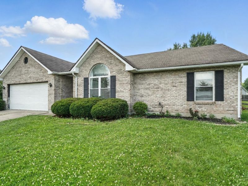 329 Ridgeview Lane, Monroe, OH 45050 Photo 2