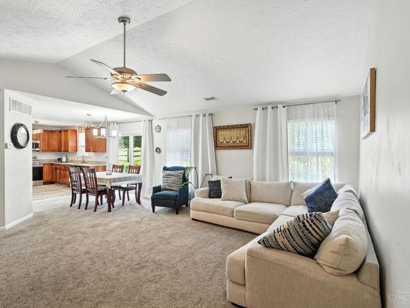 329 Ridgeview Lane, Monroe, OH 45050 Photo 7